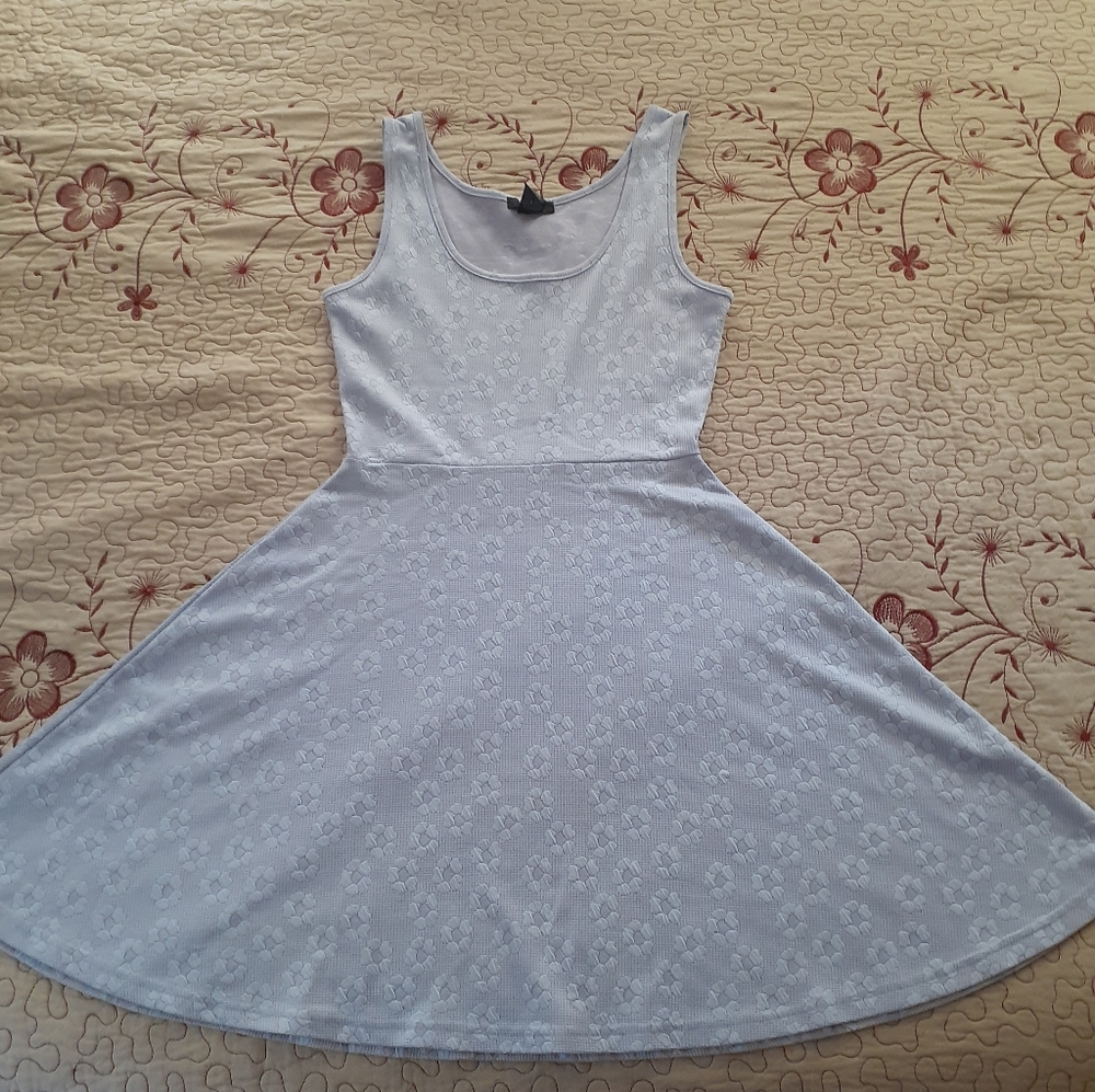 5th & Love| Women's Sleeveless Light Purple Floral Skater Dress (size M)